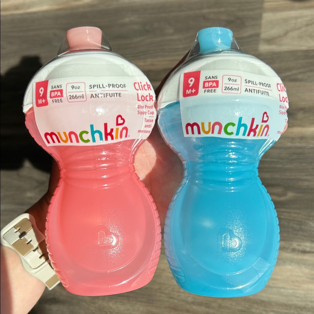NWT 2pk Munchkin Click Lock Sippy Cups